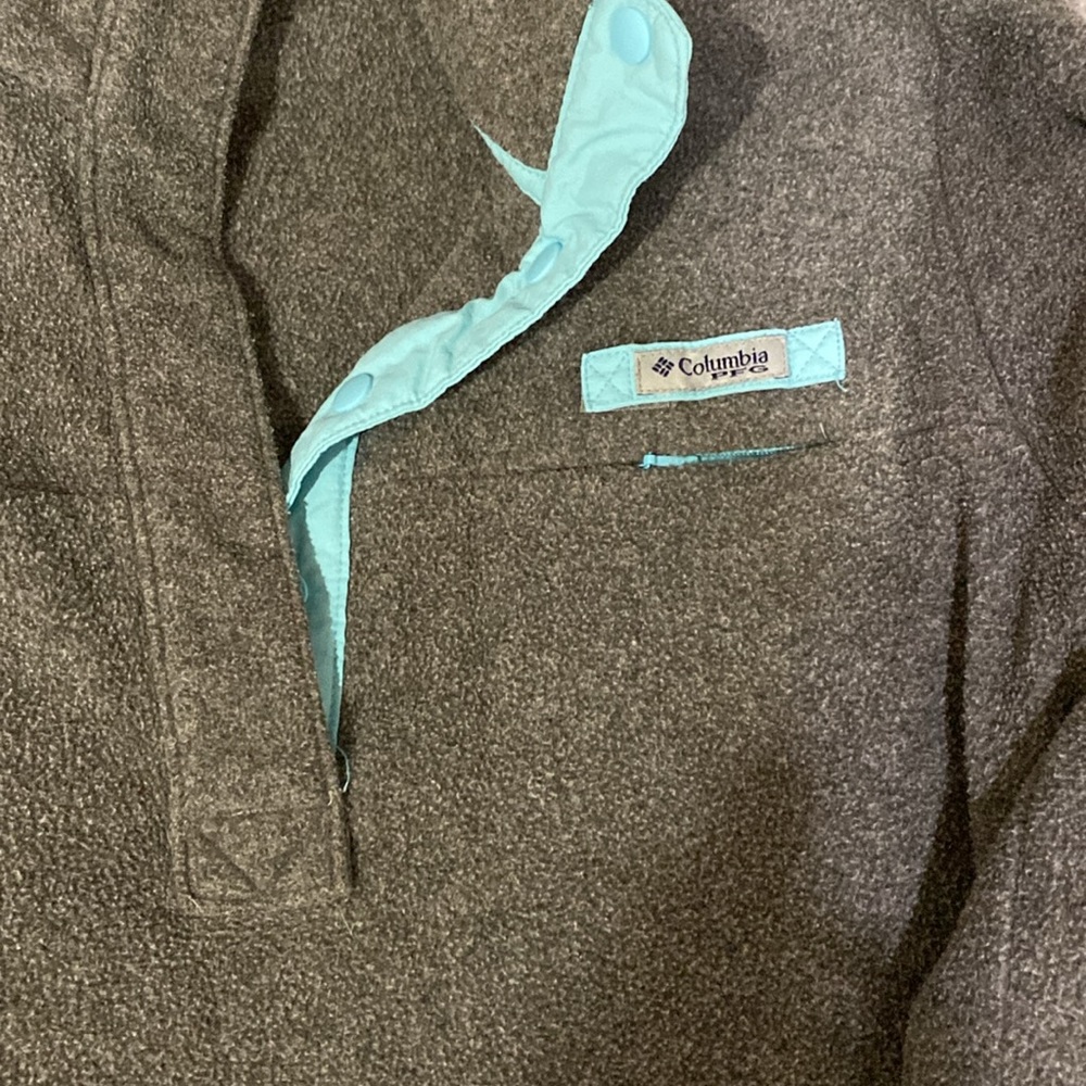Columbia, Size Small - Picture 2 of 4